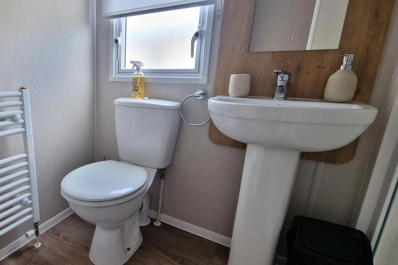 Lovely Caravan Nearby The Beach In Hunstanton, Norfolk Ref 23071C Hotel Kültér fotó