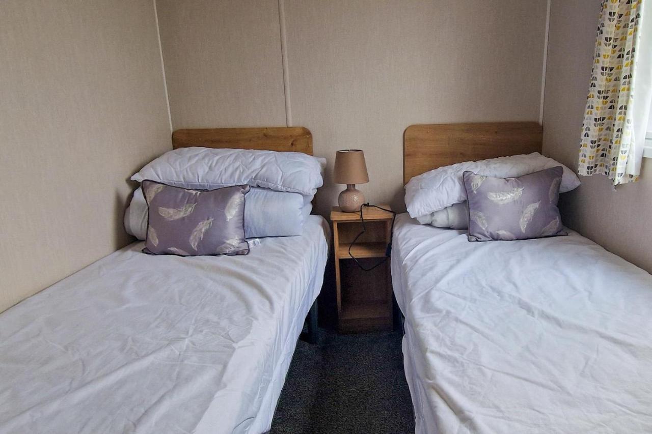 Lovely Caravan Nearby The Beach In Hunstanton, Norfolk Ref 23071C Hotel Kültér fotó