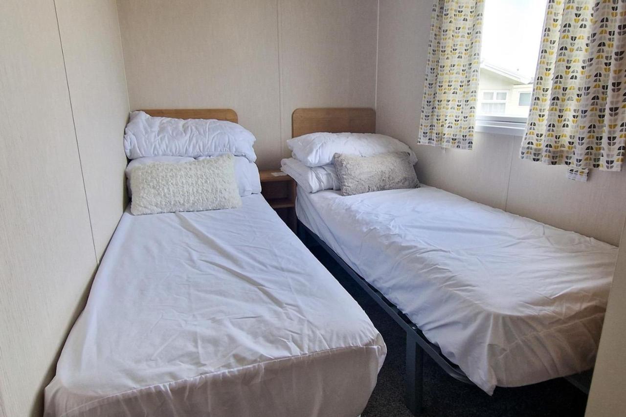 Lovely Caravan Nearby The Beach In Hunstanton, Norfolk Ref 23071C Hotel Kültér fotó